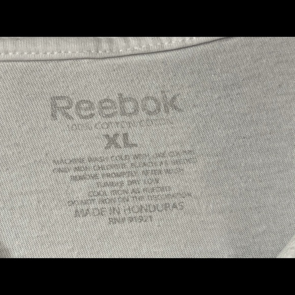 Vintage Reebok size XL US t shirt - Picture 5 of 5